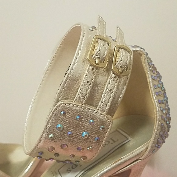 Gold heels - Picture 2 of 5